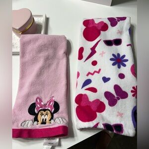 Minnie Mouse bathroom hand towels